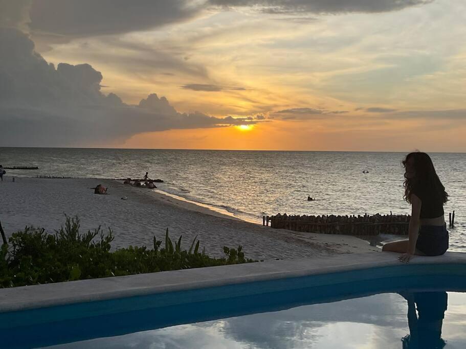 La Casa Amarilla Frente Al Mar Villa Челем Екстериор снимка